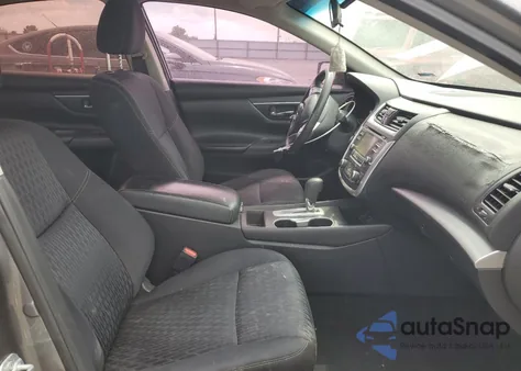 2017 Nissan Altima 2.5 z USA, uszkodzony, nr VIN 1N4AL3AP3HC195505